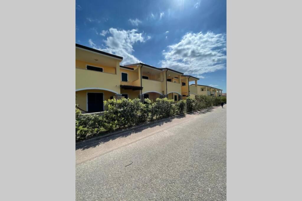 Residence Baia Delle Mimose Badesi Exterior foto